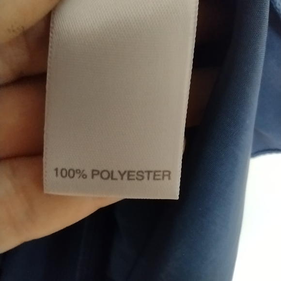 Sharp Blouse - Picture 4 of 4